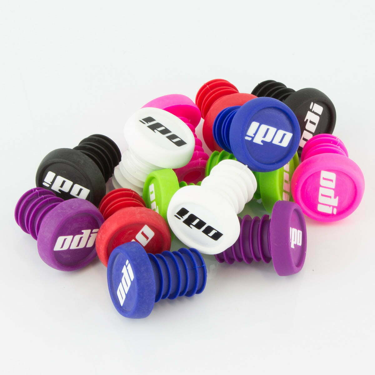 פקקים לקצה כידון ODI Plastic bar end בצבע סגול