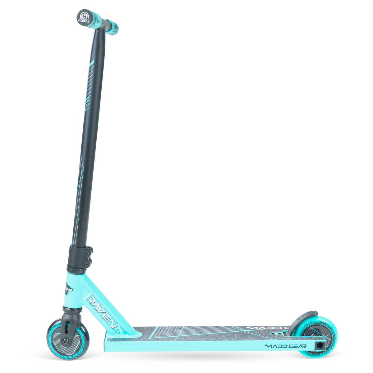 קורקינט פעלולים מקצועי לילדים מגיל 5 דגם MG1 RAVEN בצבע תכלת שחור, סקוט קל משקל ועמיד של המותג הגדול בעולם Madd Gear מתאים גם לסקייטפארק וגם לסטריט