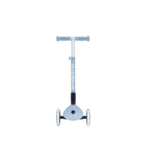 קורקינט 3 גלגלים מתקפל לילדים Globber דגם Primo Junior Lights (האורות ניתנים לביטול) – סדרת Ecologic בלוברי תכלת